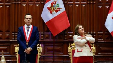 Dina Boluarte destituida en Perú; asume José Jerí.