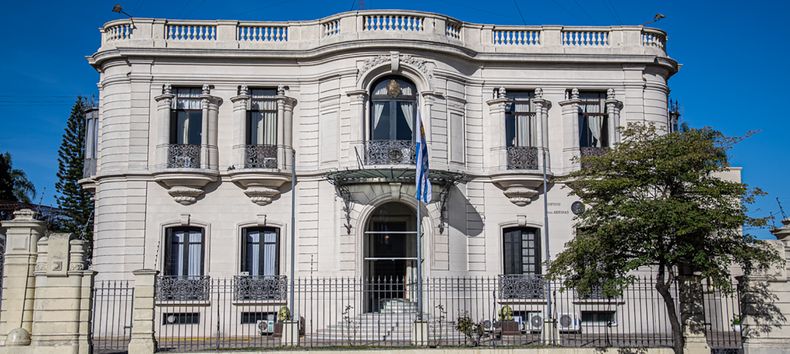 Yamandú Orsi cesó a asesora de Mario Stevenazzi que defendió a violadores de los derechos humanos