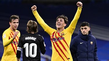 barcelona goleo 4-0 a real madrid y vuelve al podio de laliga