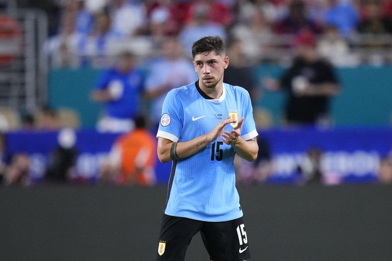 Cuales son las bajas de la selección uruguaya contra Venezuela.