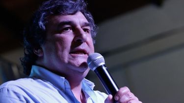 Botana irá a recibir a Manini Ríos al aeropuerto