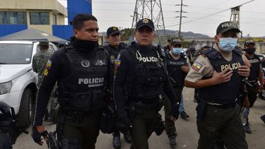 Hallan siete presos muertos en cárcel de Ecuador donde ocurrió masacre