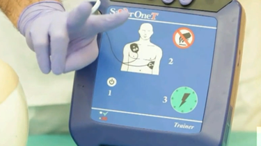 Cursos de reanimación y uso del DEA en Rocha: formación abierta para todos