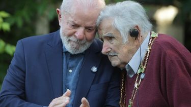 Lula da Silva condecoró a José Mujica: No soy un hombre de medallas, pero este es un amigo de muchos años