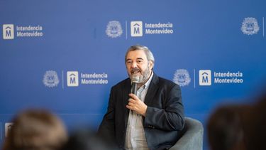 Mario Bergara dijo que propuesta de Adeom no deja margen para negociar y habló de la basura