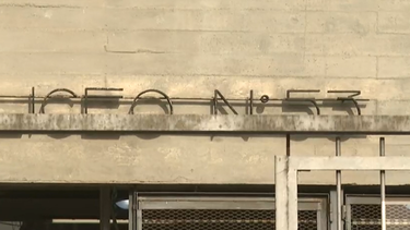 Reclamos de vecinos del Liceo 53 de Brazo Oriental debido al aumento de robos en la zona.