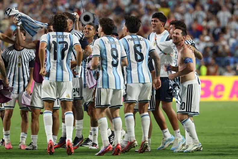 Argentina venció 3-1 a Suiza en el alargue y jugará la semifinal del Mundial ante Inglaterra