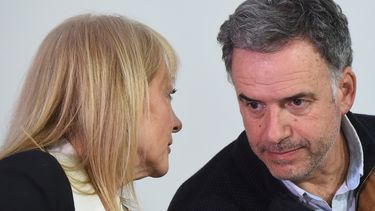 Primera reunión entre Yamandú Orsi y Carolina Cosse, con expectativas pero sin grandes anuncios