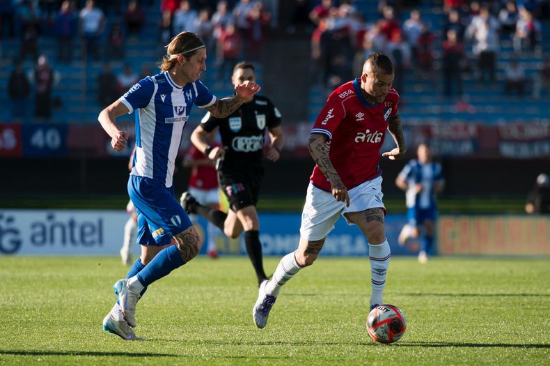 Juventud y Nacional empataron 0 a 0 en el Centenario por el Torneo Clausura