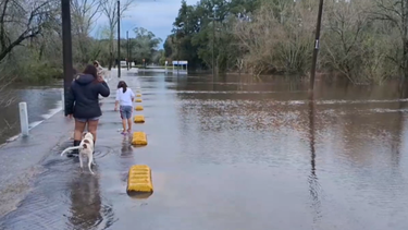 El Río Yí se encuentra estable superando los siete metros y según pudo contestar el equipo deTelenoche, al momento no hay personas evacuadas.