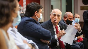 Colorados proponen ampliar a privados contribución de sueldos altos