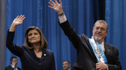  Asunción del presidente electo de Guatemala, Bernardo Arévalo, y la vicepresidente Karin Herrera.
