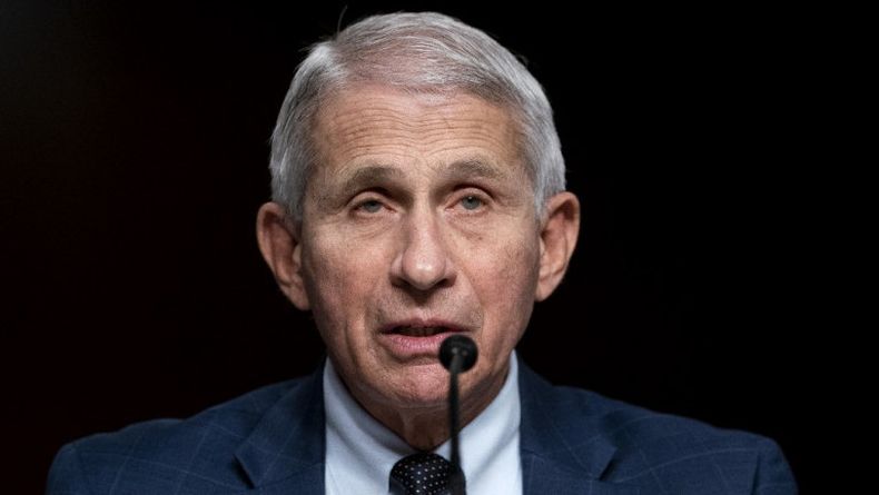 Es muy poco probable que coronavirus se erradique, advierte Fauci