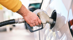 Bajó el precio de los combustibles; estos son los nuevos valores que regirán desde este martes