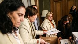 La ministra de Economía, Azucena Arbeleche, presentó la Rendición de Cuentas al Parlamento.
