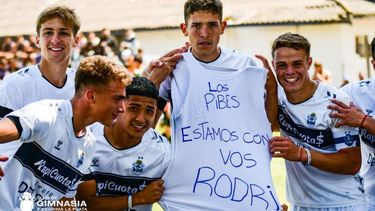 futbolista intento suicidarse y su club salio al rescate