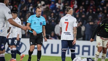Nacional no pudo con Universitario y se despidió de la Libertadores