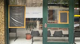 Balearon sede del INR y lanzaron una piedra con una amenaza: La próxima va pa tu auto con tu familia adentro