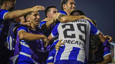 danubio afuera de la copa sudamericana en manos de cerro largo