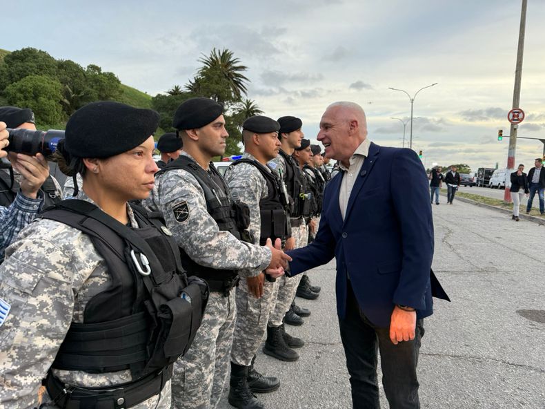 Verano Azul: al menos 600 policías custodiarán a turistas durante la temporada estival 2025–2026