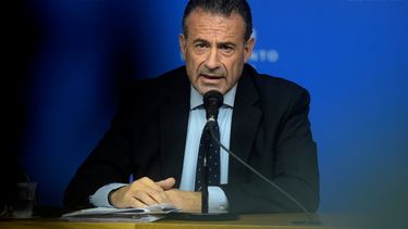 Salinas sobre 3era dosis anticovid: tendríamos que poner las barbas en remojo
