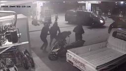 Formalizaron a tres chilenos por intento de robo a buzonera en La Paz