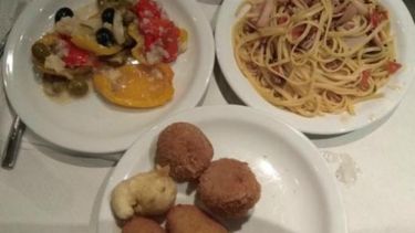 Indignación por menú navideño de policías en Cataluña