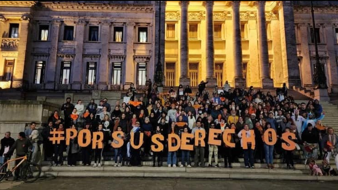 Movilización de la organización Plataforma Animalista en el Palacio Legislativo 2022.