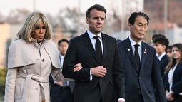 Macron cruzó a Trump por burlarse de su matrimonio: No es elegante ni está a la altura