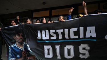 Una de las hijas de Diego Maradona relató que la jueza le juró que no hacía un documental sobre El Diez