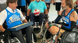 Lacalle Pou entregó pabellón a selección de rugby en silla de ruedas