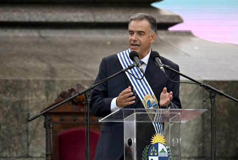 A un año de la presidencia de Yamandú Orsi, Opción presenta su última encuesta sobre gestión de gobierno