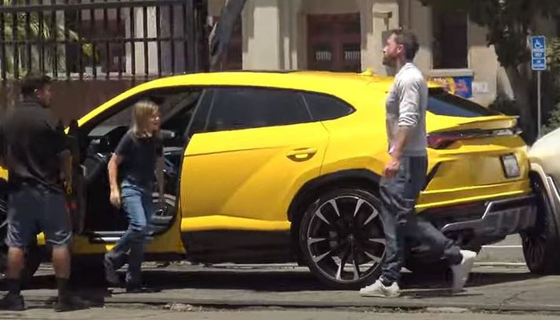 Hijo de Ben Affleck, de 10 años, chocó un lujoso Lamborghini