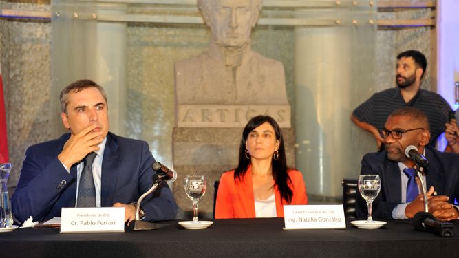 Pablo Ferreri asumió como presidente de OSE: garantizó acceso al agua potable y saneamiento sostenible