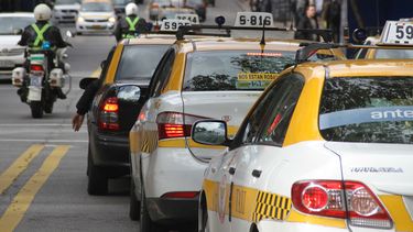 Investigan a una pareja por rapiñas a taxis