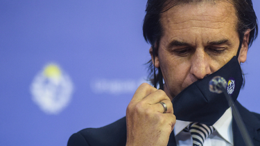 Luis Lacalle Pou anunciando nuevas medidas contra el Covid-19 en 2020.