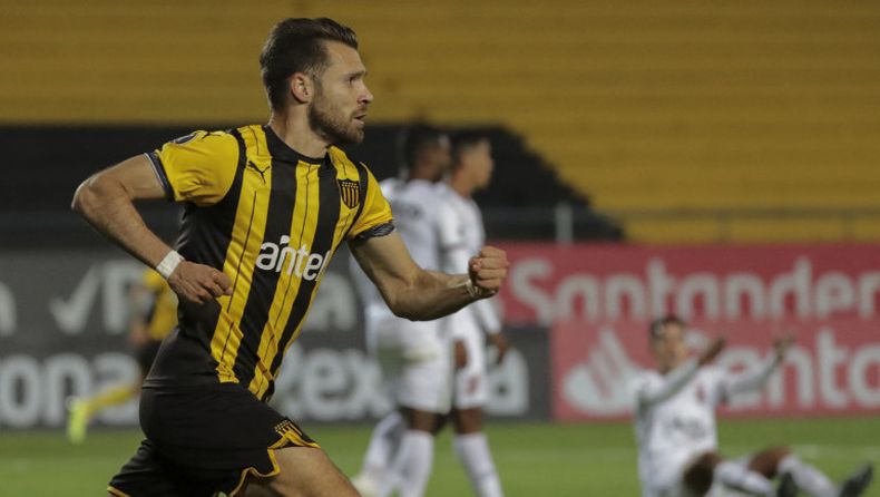 Kagelmacher: El equipo está dolido, pero nos quedan 90 minutos