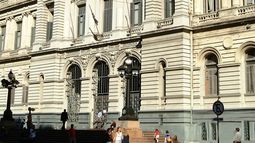 Rector (i) de la Udelar dijo que las amenazas de bomba recibidas no pueden tomarse a la ligera