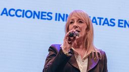 Cosse no quiso referirse a dichos de Topolansky e instó a sumar para el FA/ FocoUy