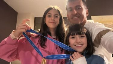 El festejo de Marcelo Broli con su familia.