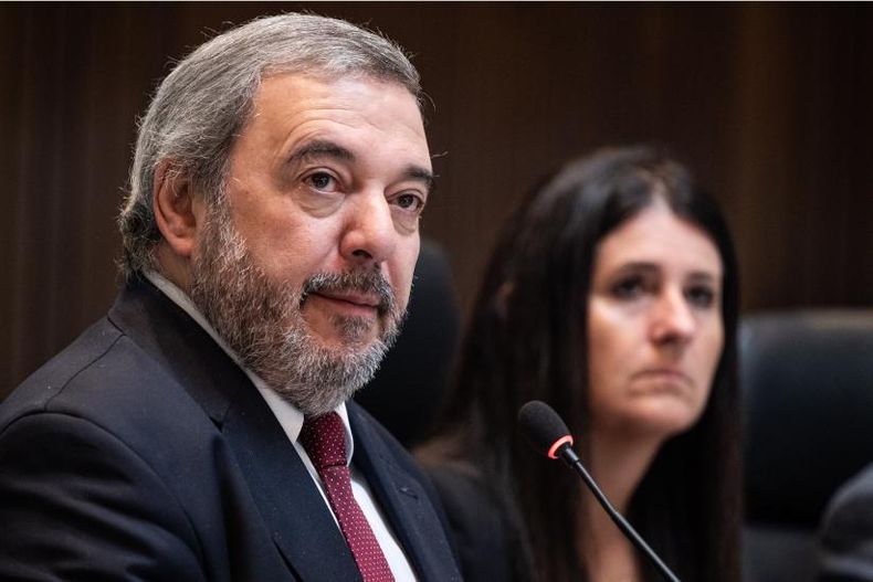 Mario Bergara destacó acuerdo por 260 millones de dólares para obras y lo calificó como una "victoria política"