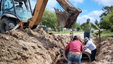 Obras en pluviales de calles de Lago Merín tras las inundaciones de setiembre.
