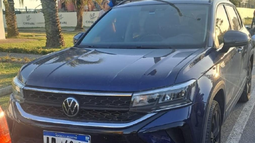 Intendencia de Maldonado incautó auto que tiene 177 multas.