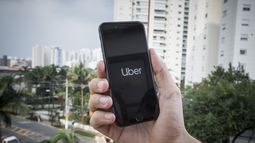 A partir de este miércoles Uber pondrá a disposición de los usuarios opciones de tipo de vehículo y ampliará medios de pago.