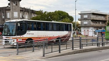 Un hombre murió tras ser atropellado por un ómnibus en el corredor Gral. Flores