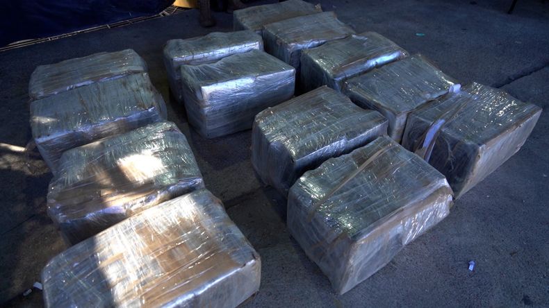 Formalizaron a cinco personas por la incautación de más de dos toneladas de cocaína en Punta Espinillo