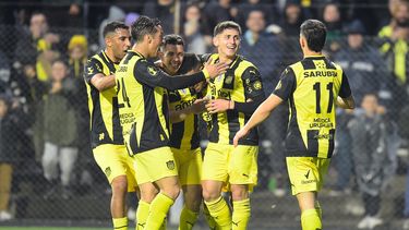 clausura: penarol le gano a racing 4-1 en el parque viera