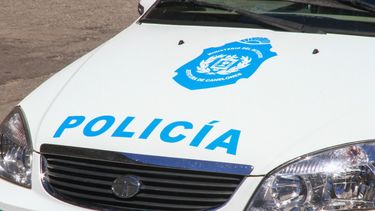 Un ladrón golpeó con un arma a un repartidor y le robó la recaudación