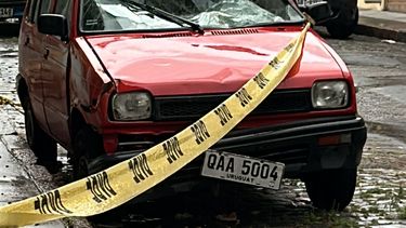 Preocupación por estado ruinoso de edificios en Ciudad Vieja; escombros caídos destrozaron un auto
