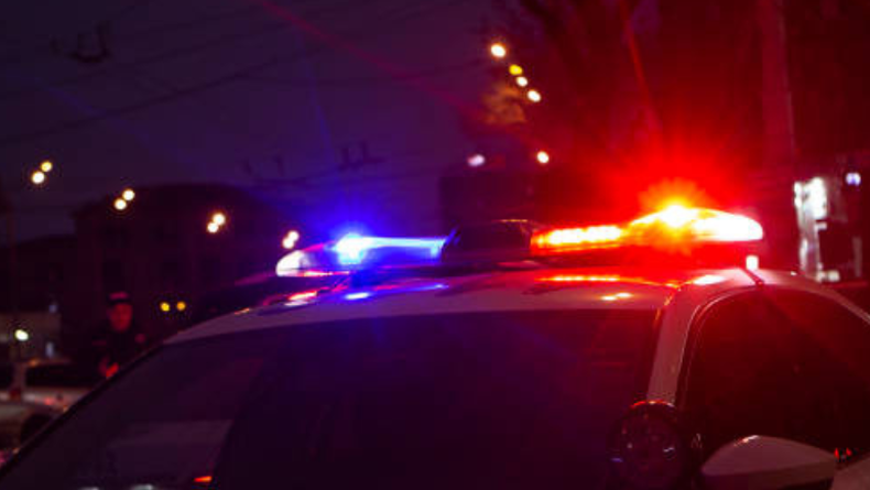 Investigan muerte de un hombre cuyo cuerpo apareció calcinado en una vivienda; en el lugar incautaron vainas
